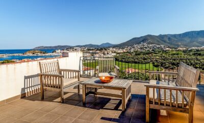 SANT GENÍS 19 – Top-floor apartment with terrace and views