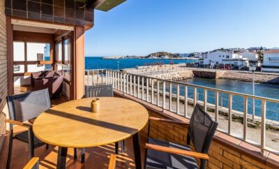 SANT CARLES 21 – Sunny apartment with sea views
