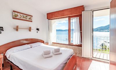 CARBONERES 52 – Casa adossada amb precioses vistes al mar