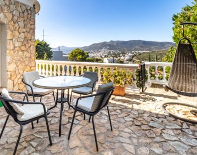 GRIFEU 12 – Studio avec vue sur la montagne et la côte