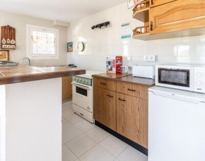 GRIFEU 12 – Studio avec vue sur la montagne et la côte