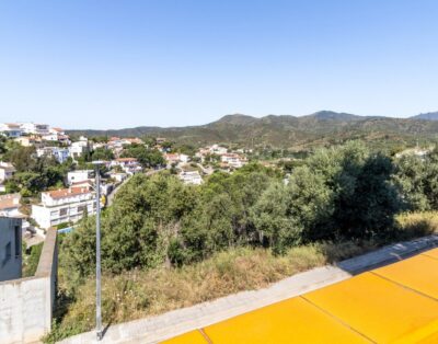 LA COMA 62 – apartamento con patio-jardín